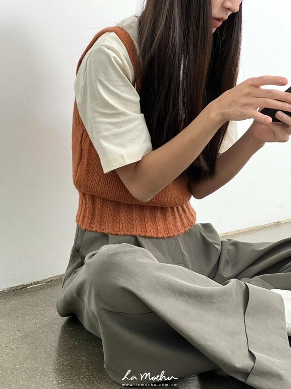 下擺螺紋羊毛背心